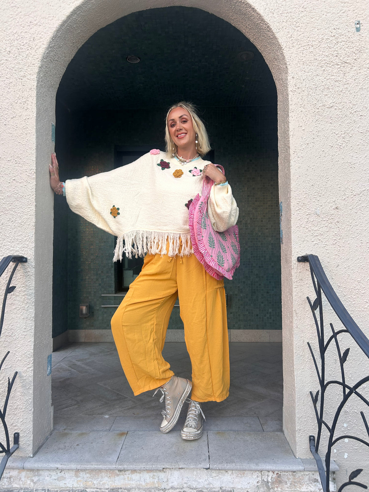 Flowers By The Beach Poncho 🌸