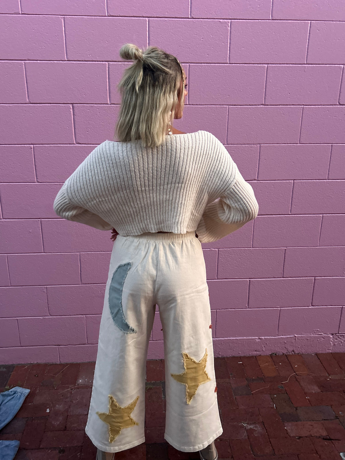 Chasing Dreams Cropped Sweater 🤍✨
