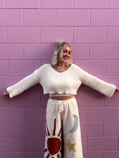 Chasing Dreams Cropped Sweater 🤍✨